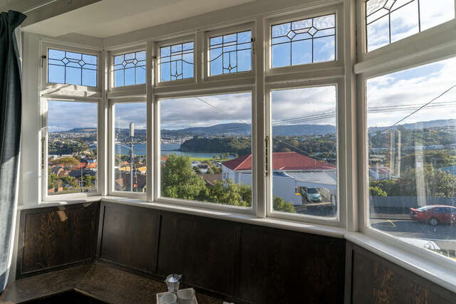 4 Highcliff Road