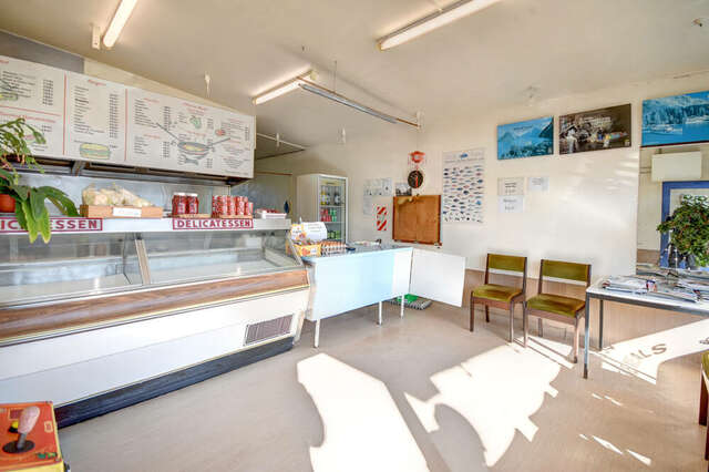 142-144 Larnach Road
