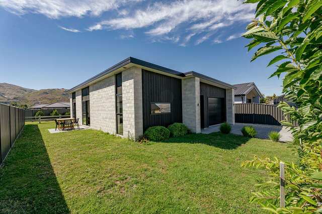3 Dawkins Street 