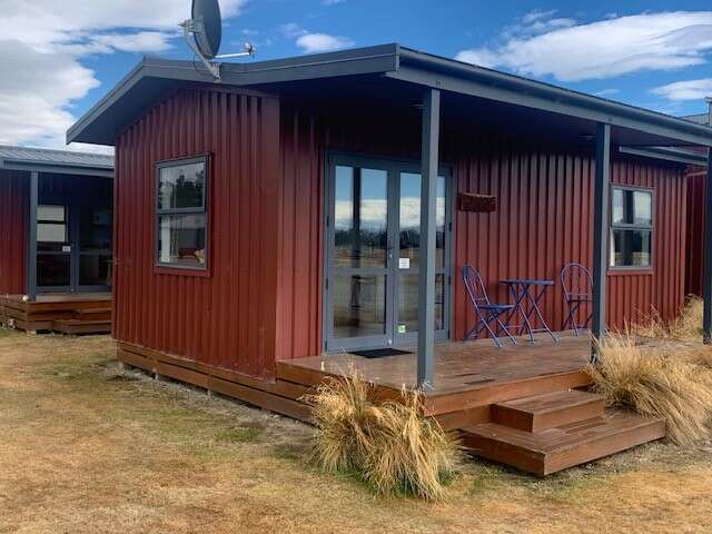 2/166 Coates Road