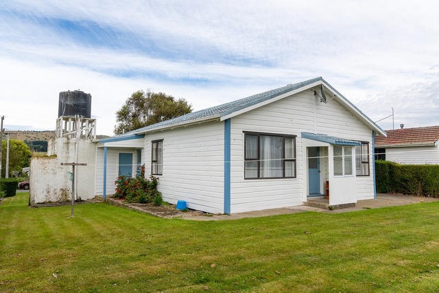 6 Halkirk Street