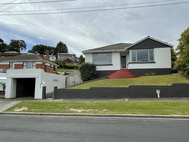 9 Waldron Crescent