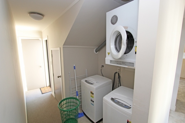 Room 5/1036A George Street