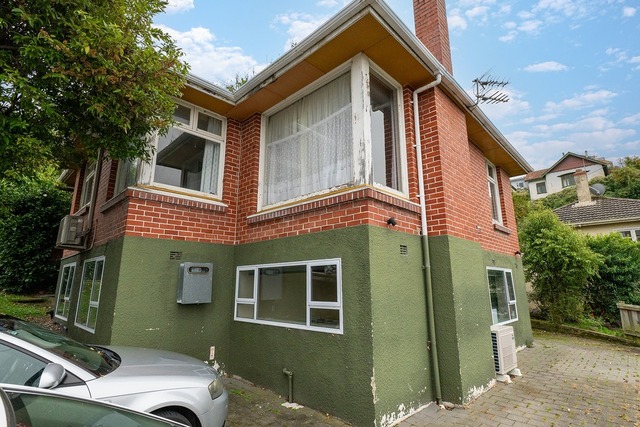 83A York Place